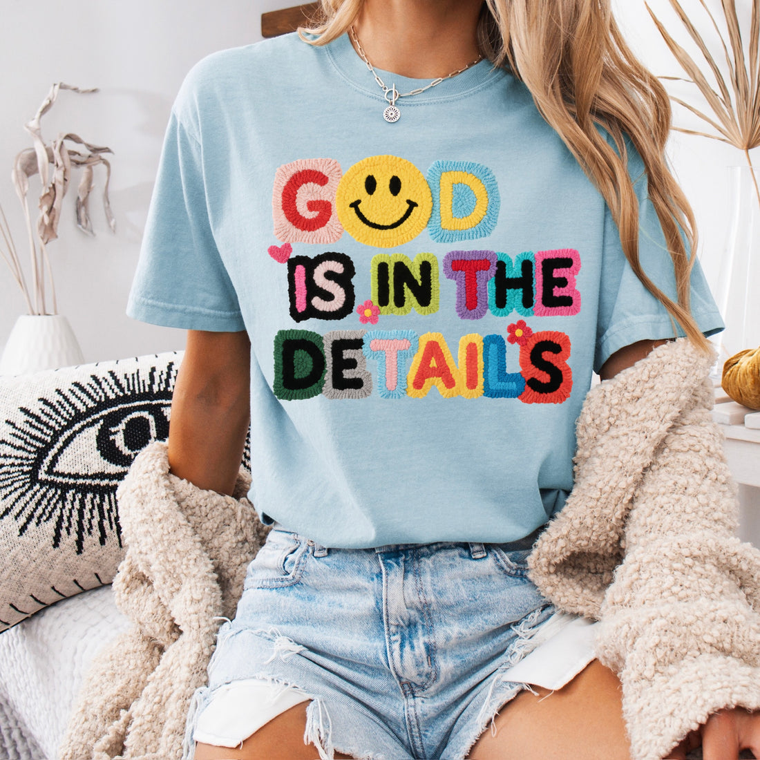 Y2K God is in the Details Shirt/Crewneck