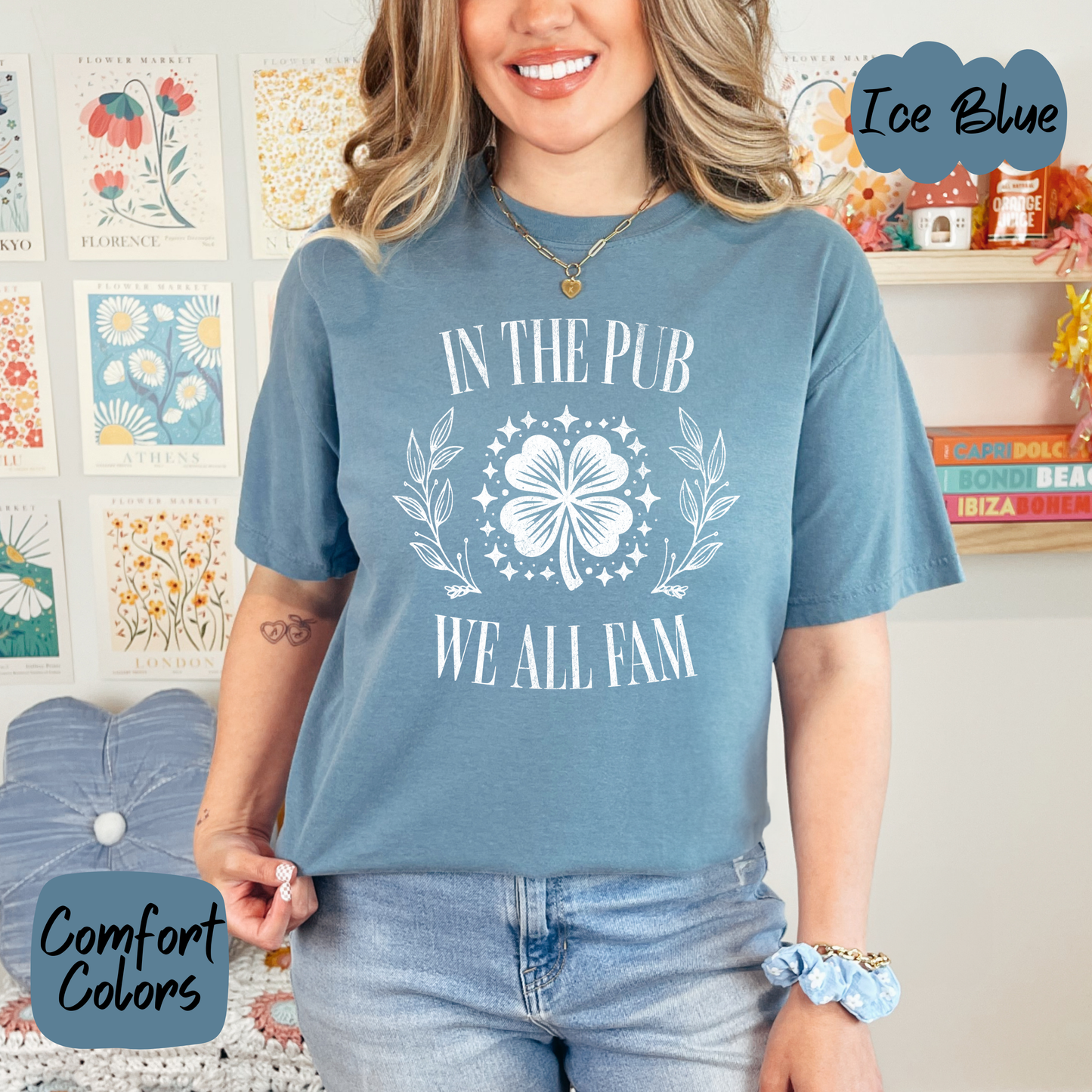 In the Pub we all fam Shirt/Crewneck